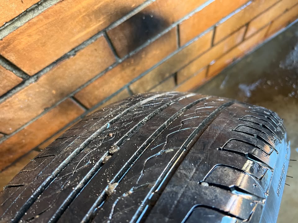 MG 4 Stud 16" Alloy Wheels with Good Tyres