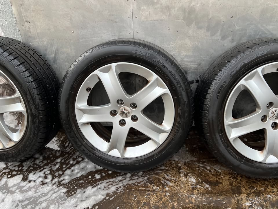 Peugeot 17" Alloy Wheels with Tyres Set of 5