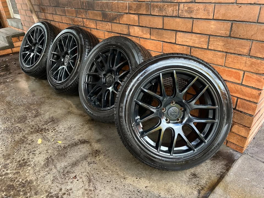 Hussla 18" Alloy Wheels Black with Excellent Tyres