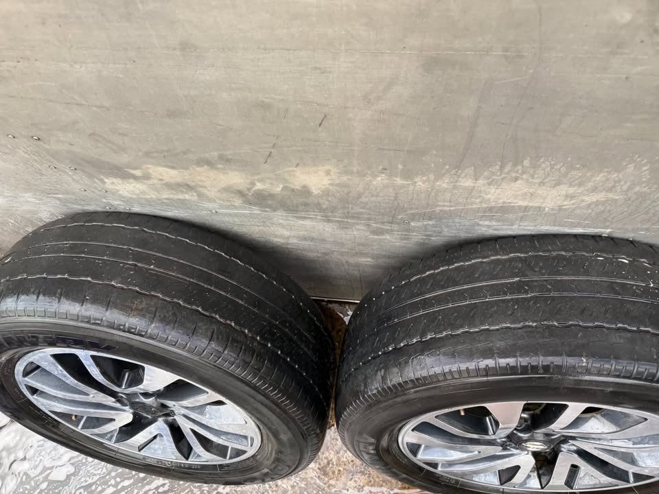 Nissan Navara NP300 18" Alloy Wheels with Tyres