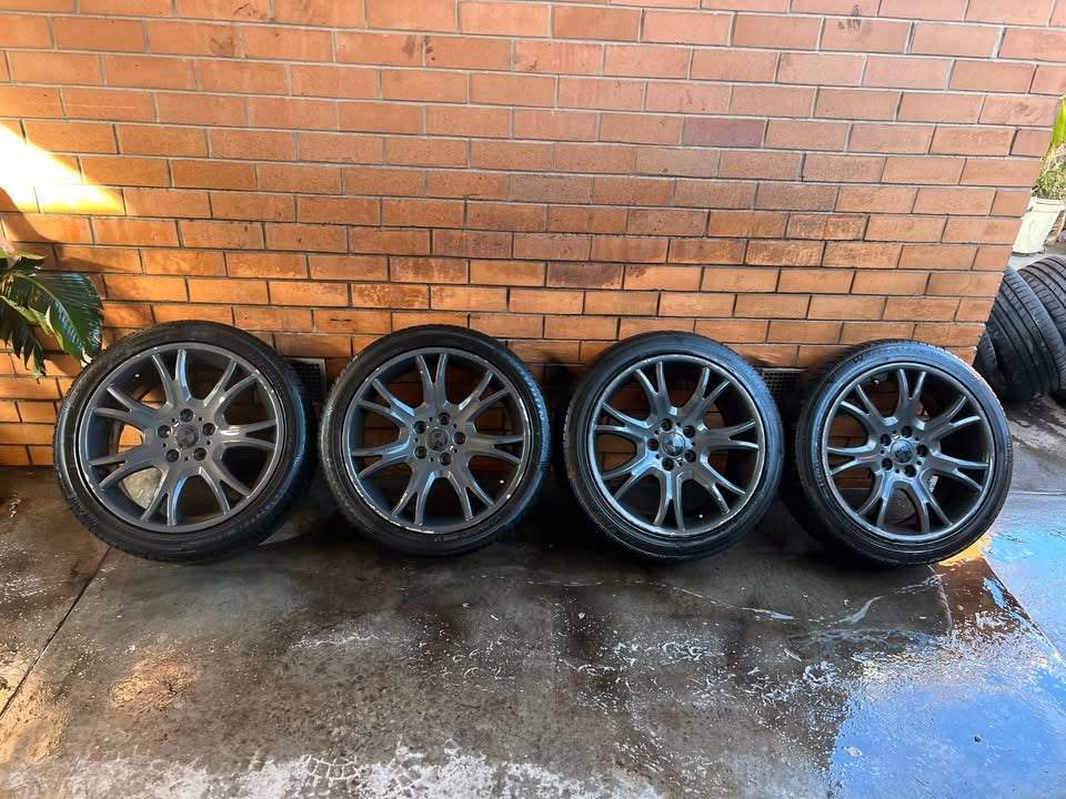 BMW M Sport 19" Staggered Alloy Wheels with Excellent Tyres