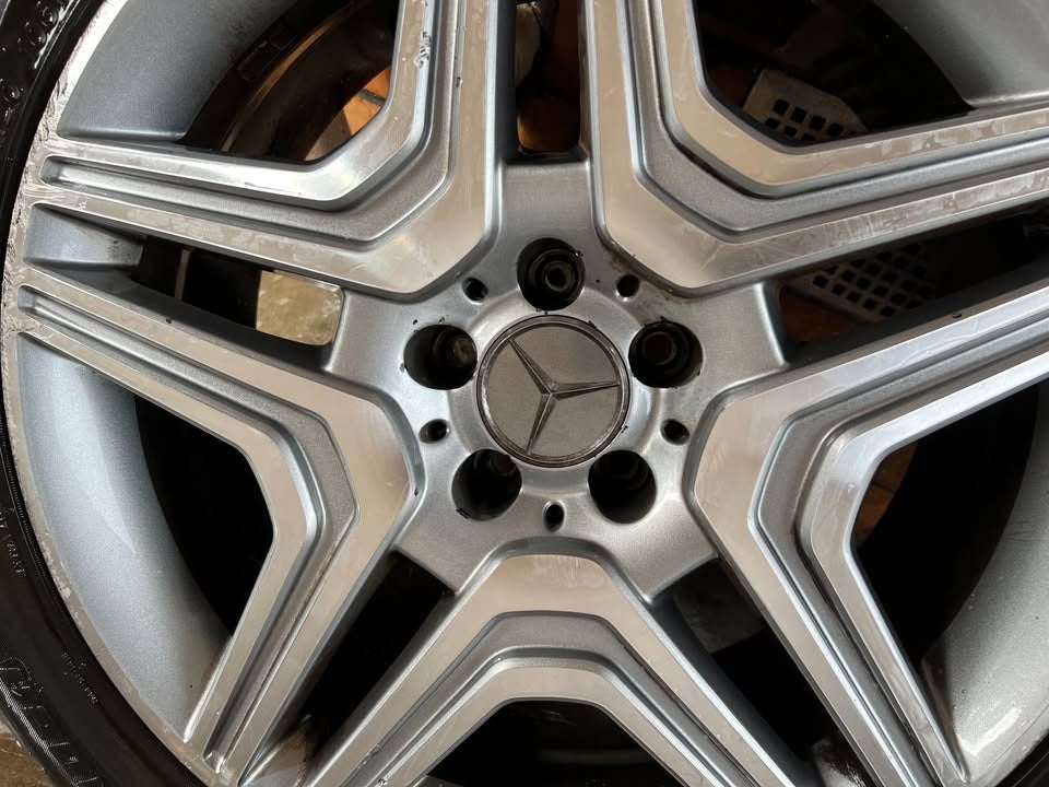 Mercedes Benz ML350 20" Alloy Wheels with Tyres