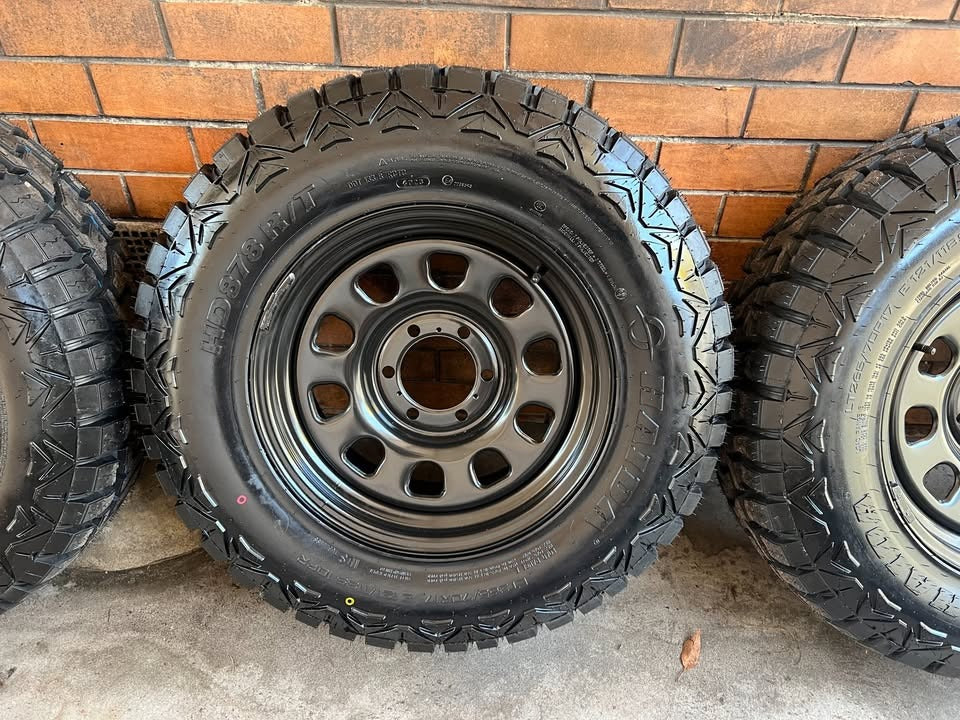 32 Inch Rugged Terrain Tyres on 6 Stud Rims New