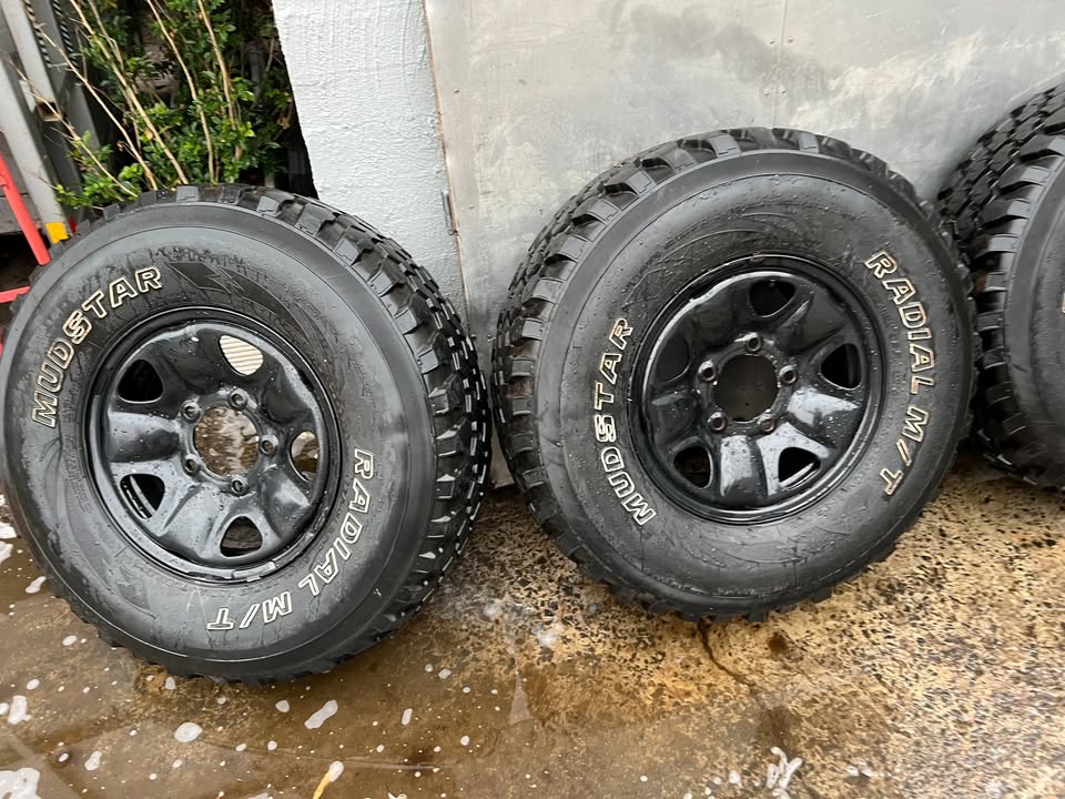 Toyota Landcruiser 100 Series Steel Rims with Mud Tyres