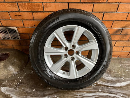 Toyota Kluger 17" Single Alloy Wheel with Tyre