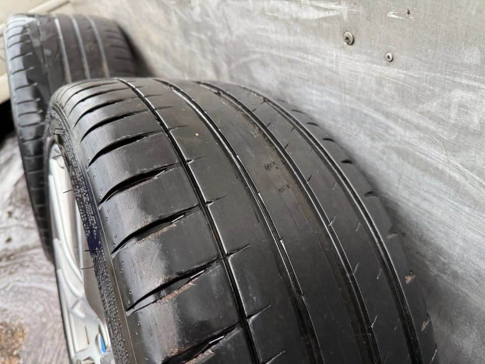 BMW 3/4 Series 19" Staggered Alloy Wheels with Good Tyres