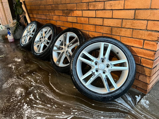 Hyundai 17" Alloy Wheels with Good Tyres