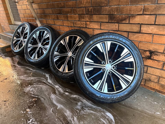 Mitsubishi Outlander 18" Alloy Wheels with Good Tyres