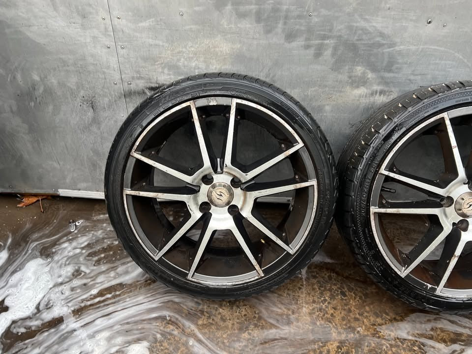 Rodney Jane 4 Stud 17” Alloy Wheels with Tyres