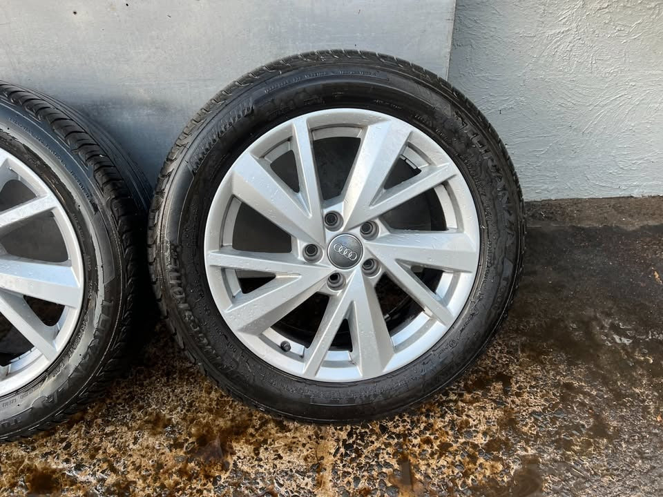 Audi Q3 17” Alloy Wheels with Bridgestone Turanza Tyres