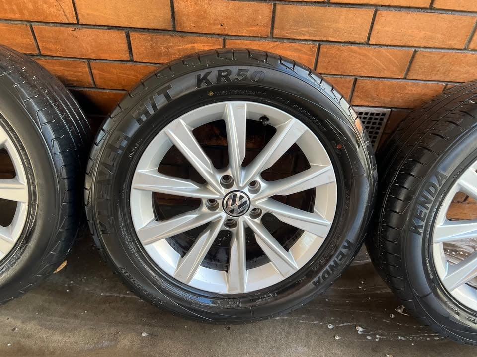 Volkswagen 17" Alloy Wheels with Tyres