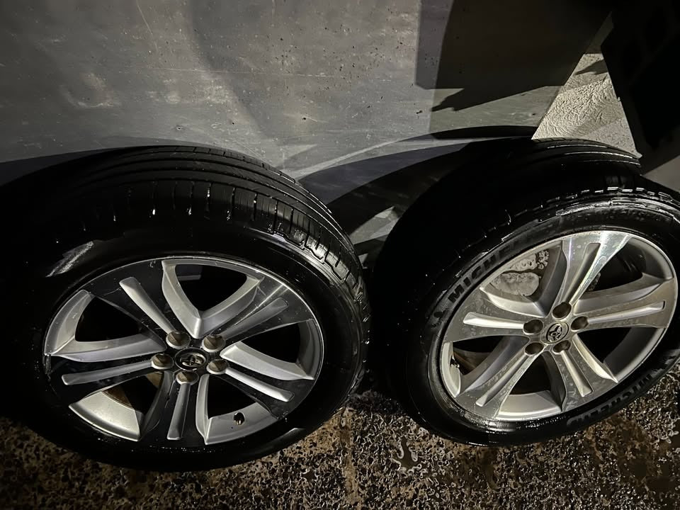 Toyota Kluger 19” Alloy Wheels with Michellin Tyres