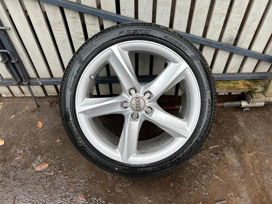 Audi 19" Alloy Wheel with Pirelli P Zero Tyre
