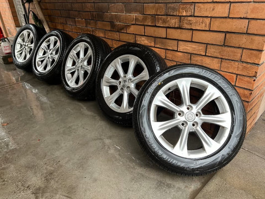 Lexus 18" Alloy Wheels with Excellent Bridgestone Tyres