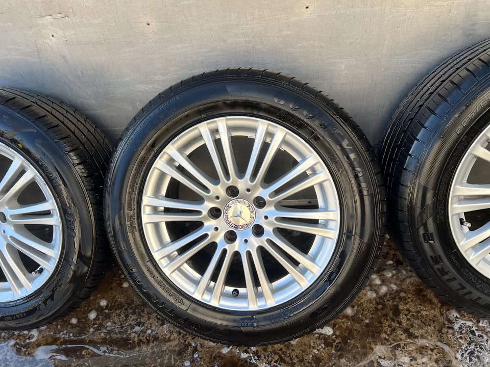 Mercedes Benz 16" Alloy Wheels with Good Tyres