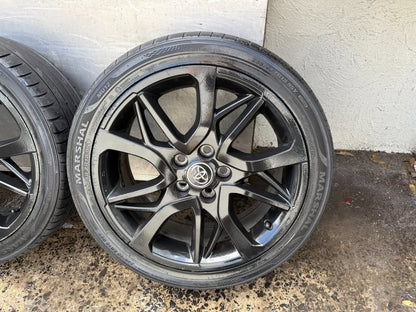Toyota Camry 18" Alloy Wheels with Good Tyres *Delivery*