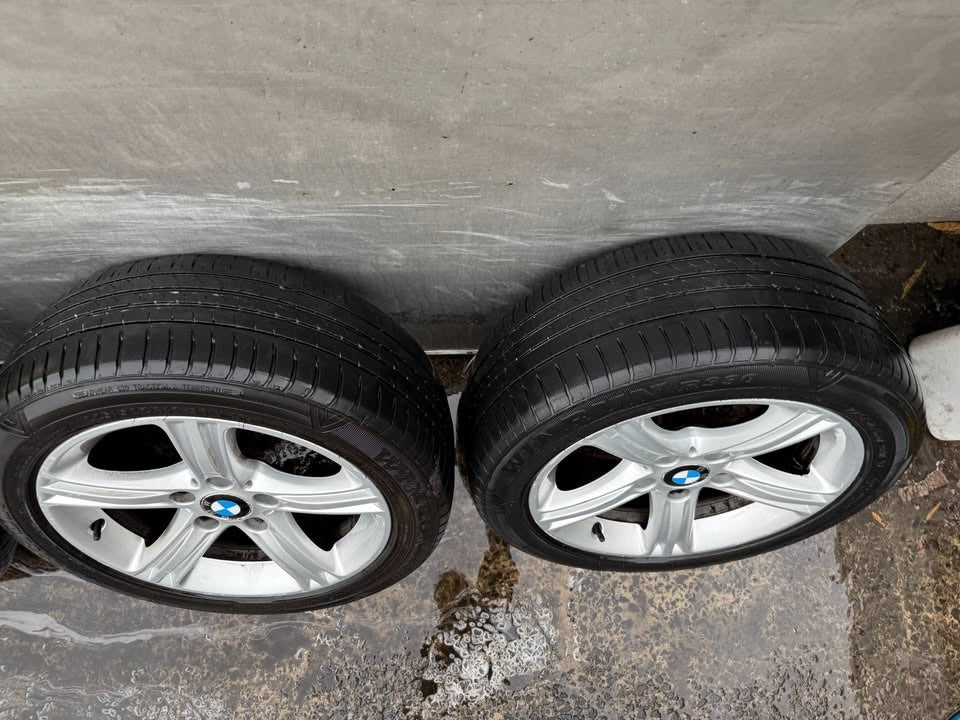 BMW 3 Series 17" Alloy Wheels with Good Tyres