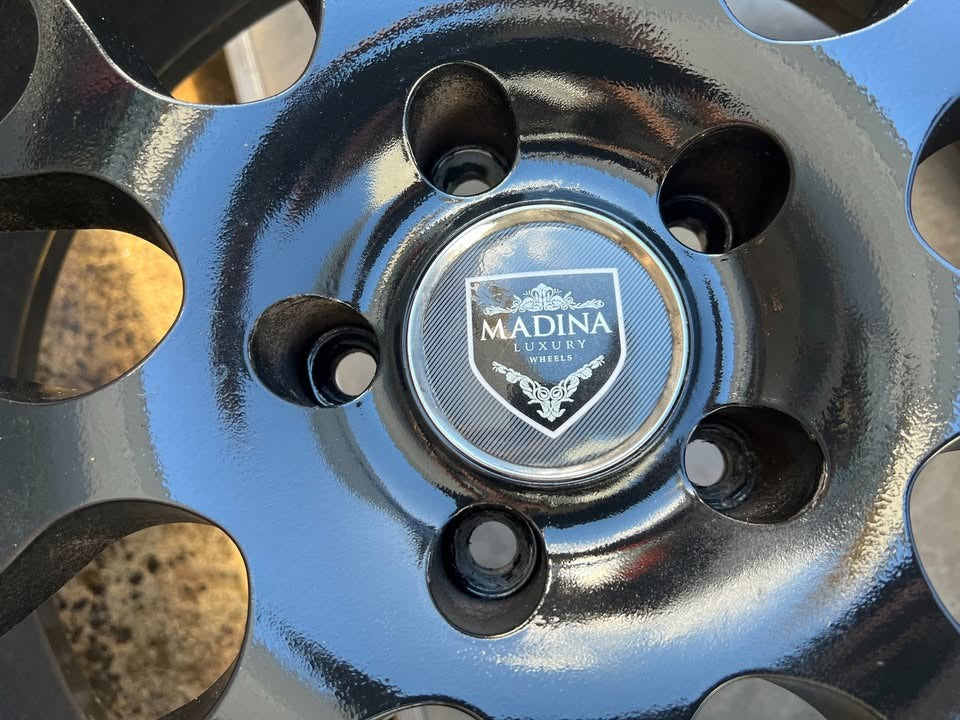 Madina Forged 22” Alloy Wheels with Good Tyres