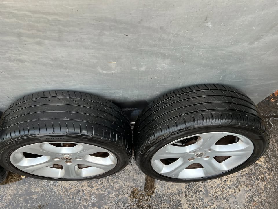 Peugeot 18" Alloy Wheels with Good Tyres