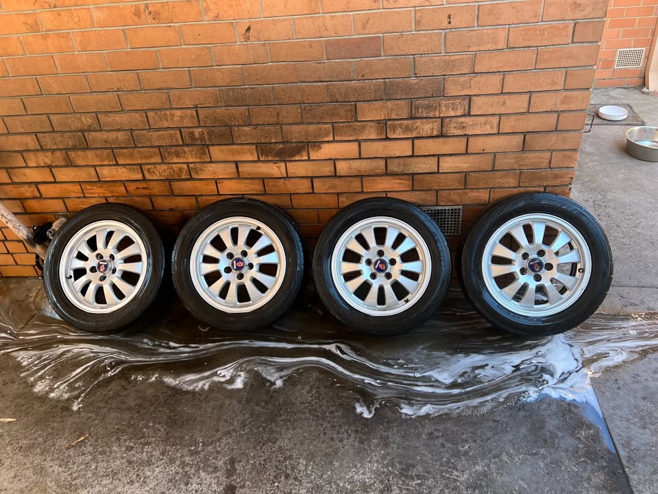 SAAB 5 Stud 16" Alloy Wheels with Good Tyres