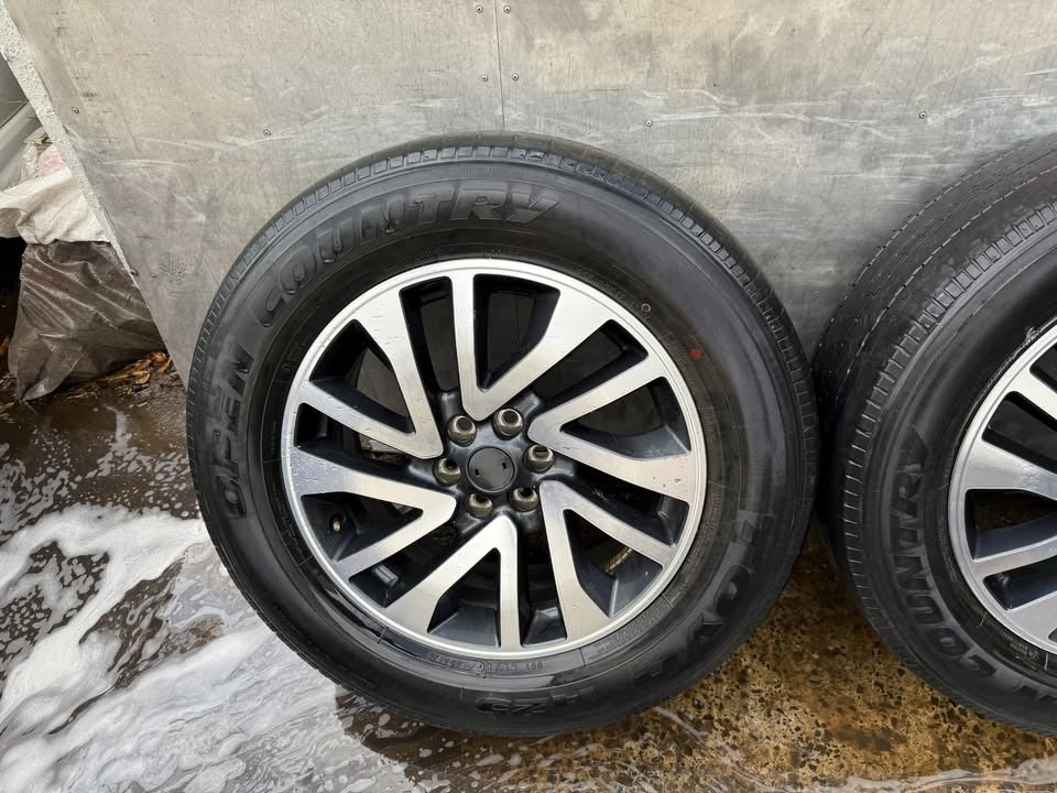 Nissan Navara NP300 18" Alloy Wheels with Tyres