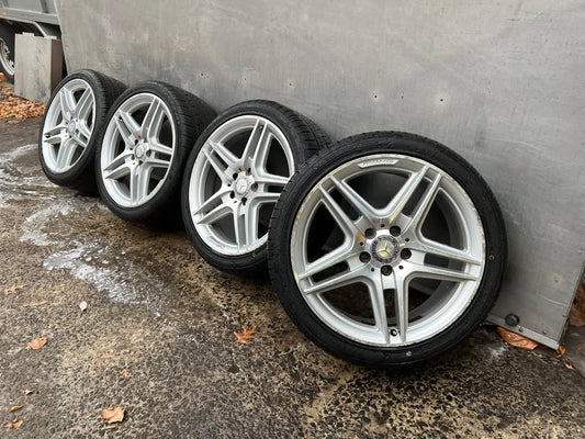 Mercedes Benz AMG C63 18" Alloy Wheels with Excellent Tyres
