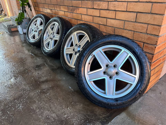 Jeep Patriot 17" Alloy Wheels with Goodyear Tyres