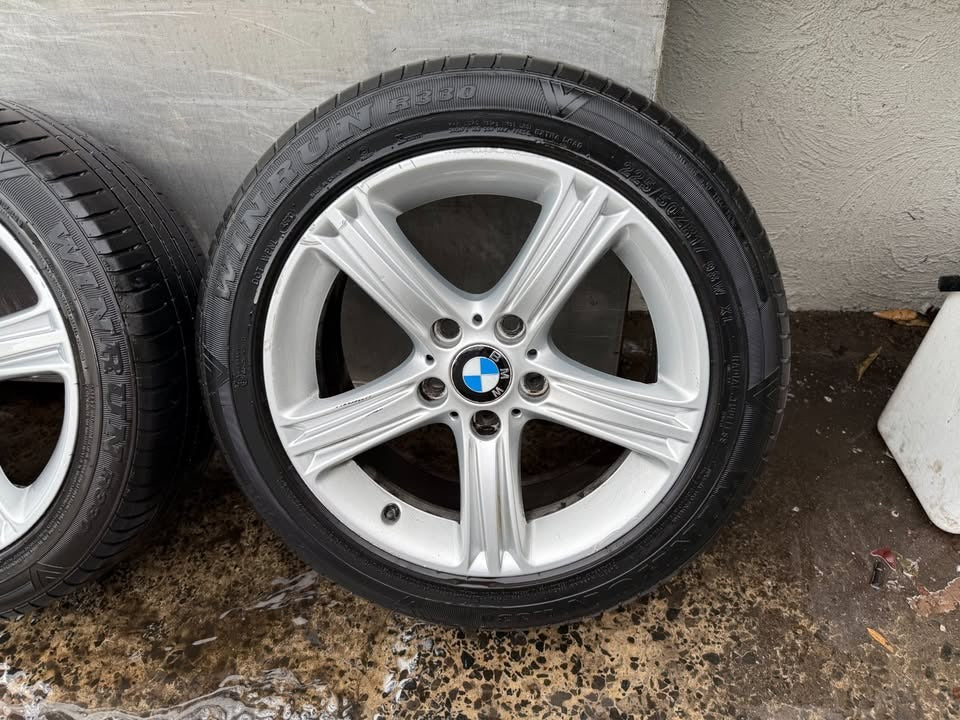 BMW 3 Series 17" Alloy Wheels with Good Tyres