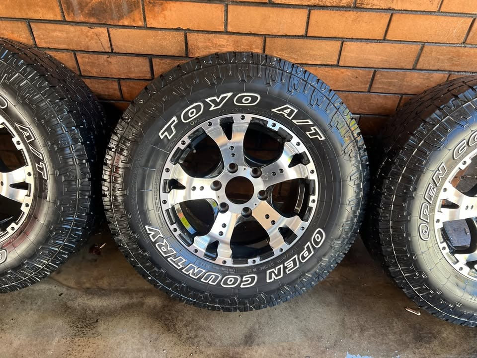 CSA Jackal 6 Stud with Toyo Open Country A/T Tyres