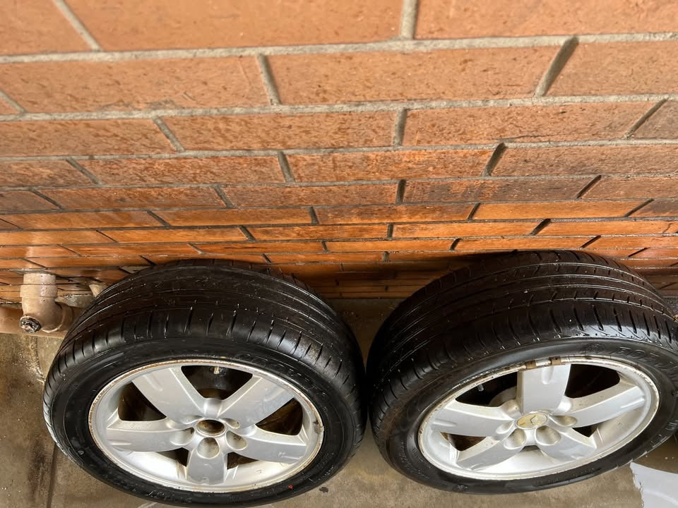 Mitsubishi Outlander 17" Alloy Wheels with Tyres