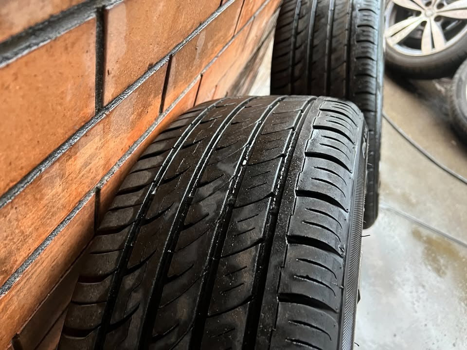 Hussla 20” 5 Spoke Alloy Wheels with Excellent Tyres
