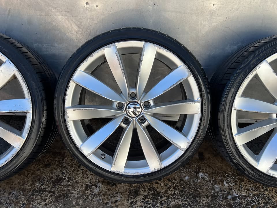 Volkswagen 19" Alloy Wheels with Good Tyres