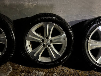 Toyota Kluger 19” Alloy Wheels with Michellin Tyres