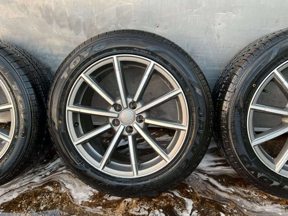 Audi Q5 19” Alloy Wheels with Tyres