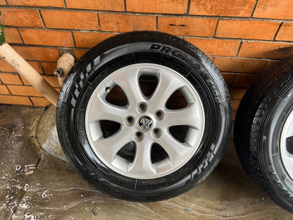 Holden Commodore VE 16" Alloy Wheels with Toyo Tyres