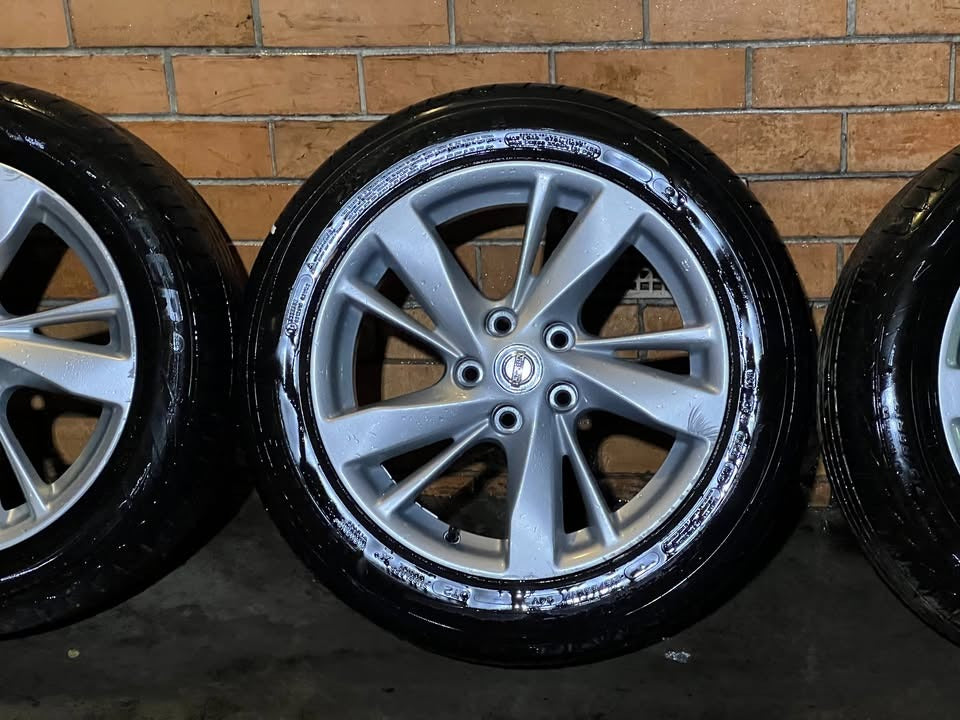 Nissan Altima 17" Alloy Wheels with Tyres Set of 5