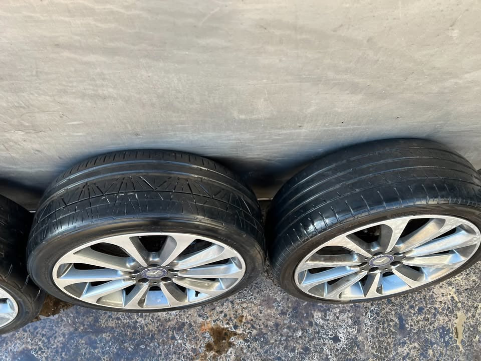 Mercedes Benz C250 19" Staggered Alloy Wheels with Tyres