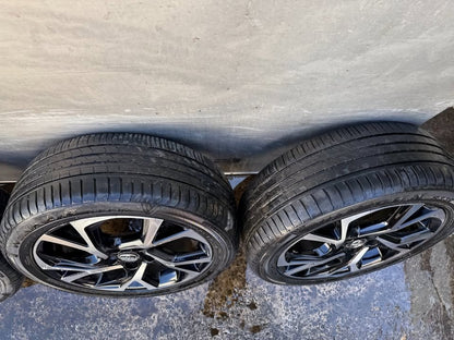 Toyota CH-R 18" Alloy Wheels with Excellent Tyres
