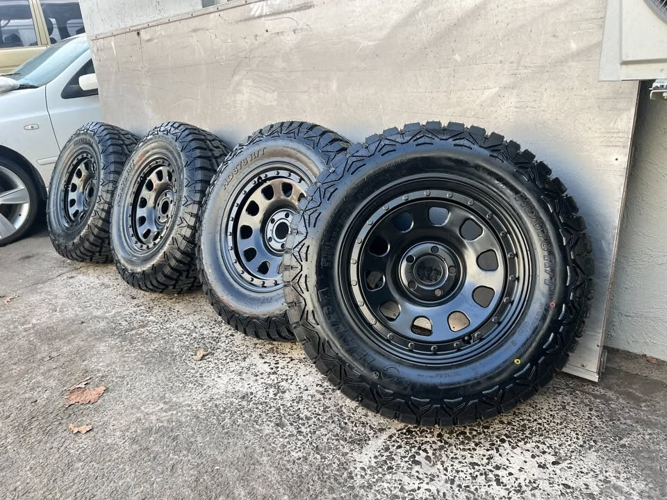 Imitation Beadlock 17" Steel Rims with R/T Tyres