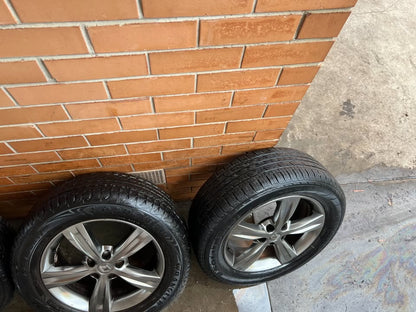 Renault Koleos 17" Alloy Wheels with Excellent Tyres