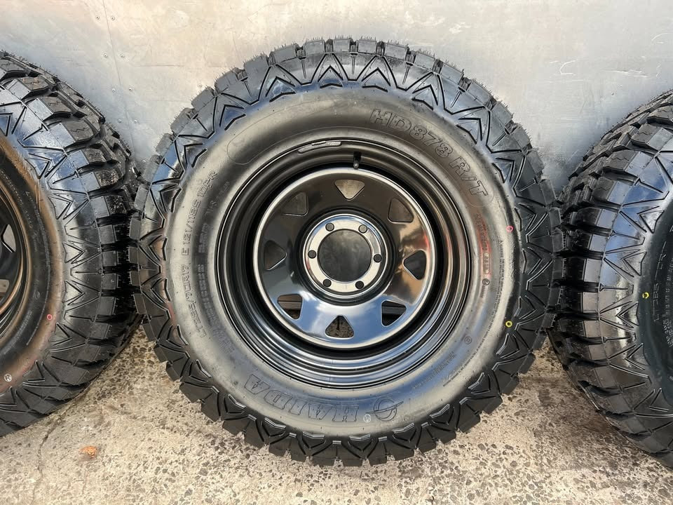 New 33” Rugged Terrain Tyres on 6 Stud Rims