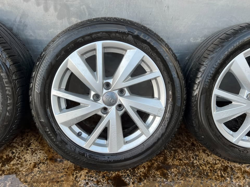 Audi Q3 17” Alloy Wheels with Bridgestone Turanza Tyres