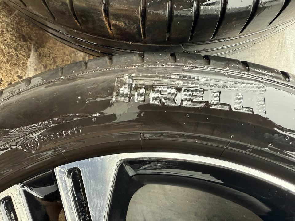 Volvo XC40/XC60 19" Alloy Wheels with Good Tyres