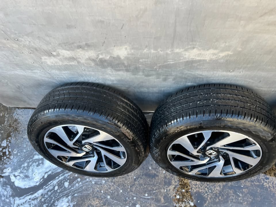 Honda Civic 16" Alloy Wheels with Tyres
