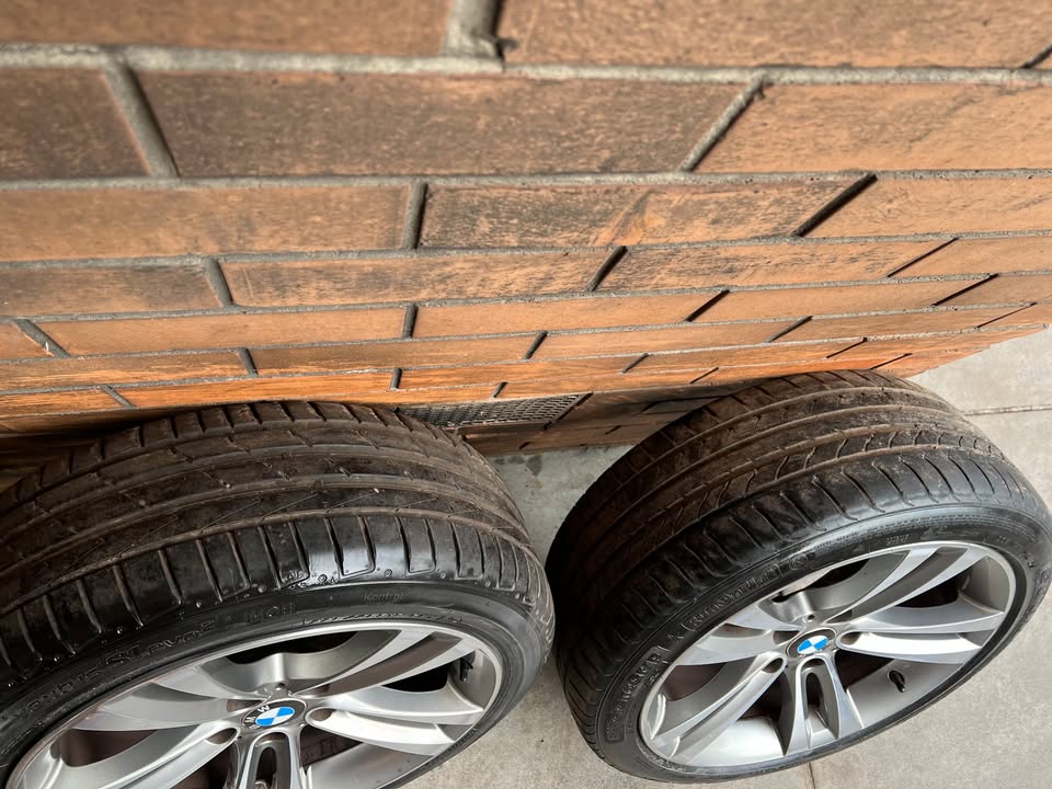 BMW 18 Inch Alloy Wheels with Excellent Tyres