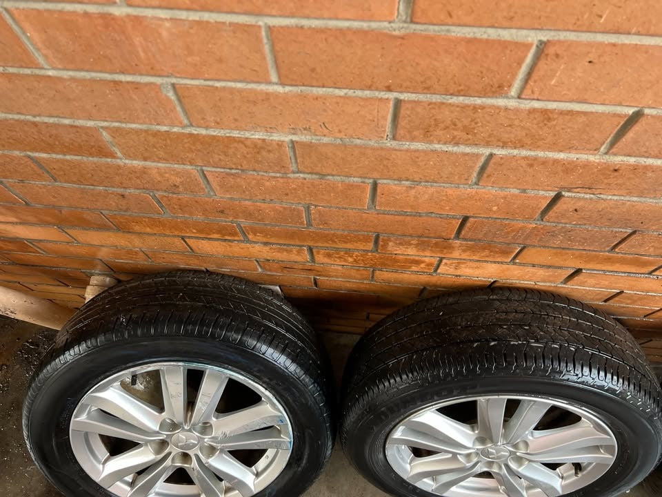 Mitsubishi ASX 17" Alloy Wheels with Excellent Tyres