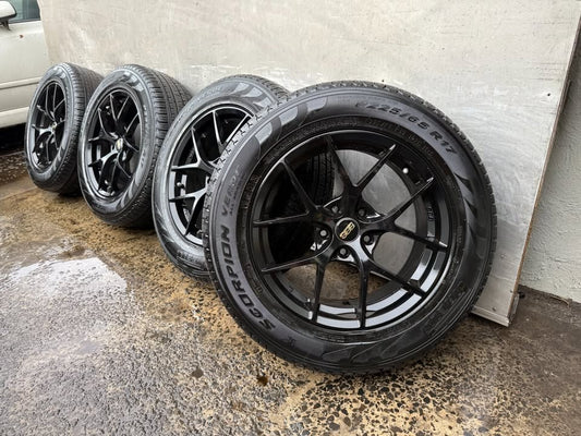 BBS 17" Alloy Wheels with Excellent Tyres