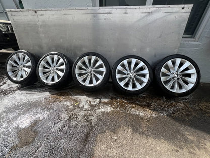 Volkswagen CC Interlagos 18" Alloy Wheels with Good Tyres