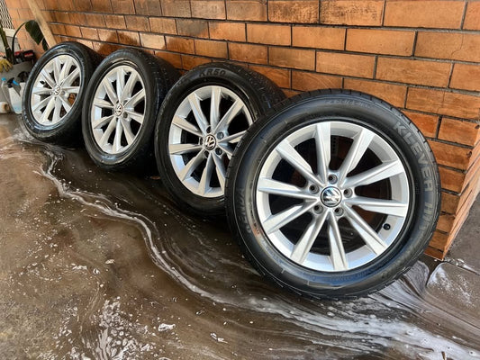 Volkswagen 17" Alloy Wheels with Tyres