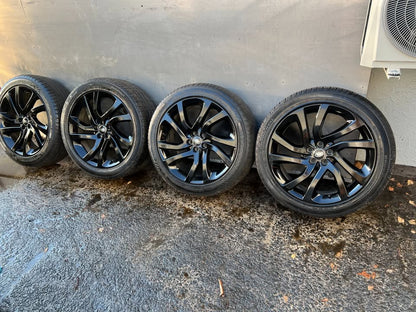 Land Rover Discovery Sport 20" Alloy Wheels with Tyres